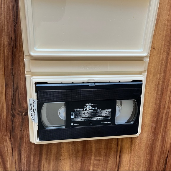 The Rescuers - Picture 3 of 3